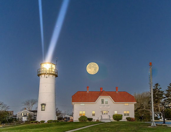 CHATHAM LIGHT WITH FULL MOON